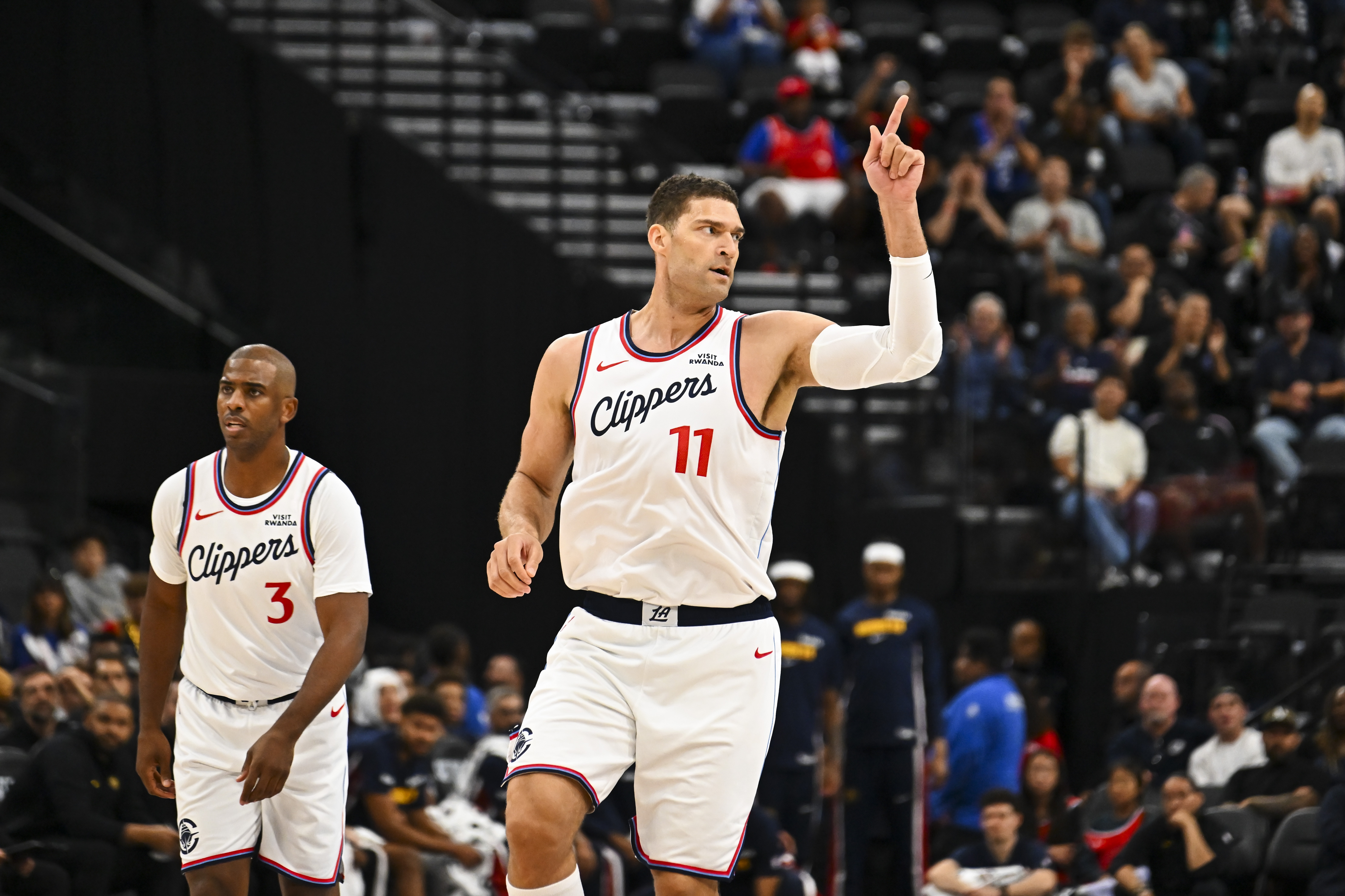 老炮真香！保羅上半場(chǎng)串聯(lián)替補(bǔ)9分鐘9助 全場(chǎng)正負(fù)值+24！